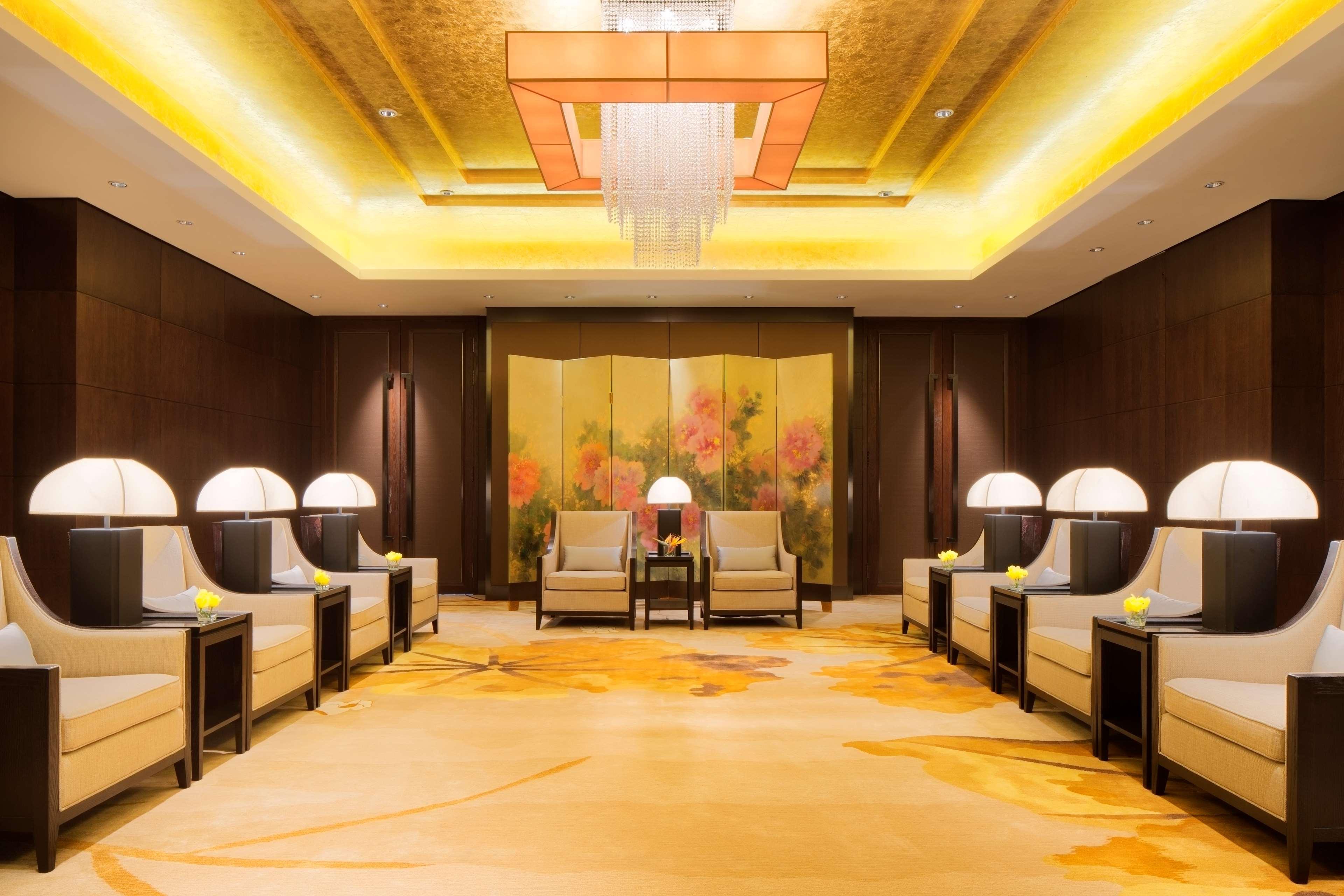 Chongqing Ronghui Grand Hotel Екстериор снимка