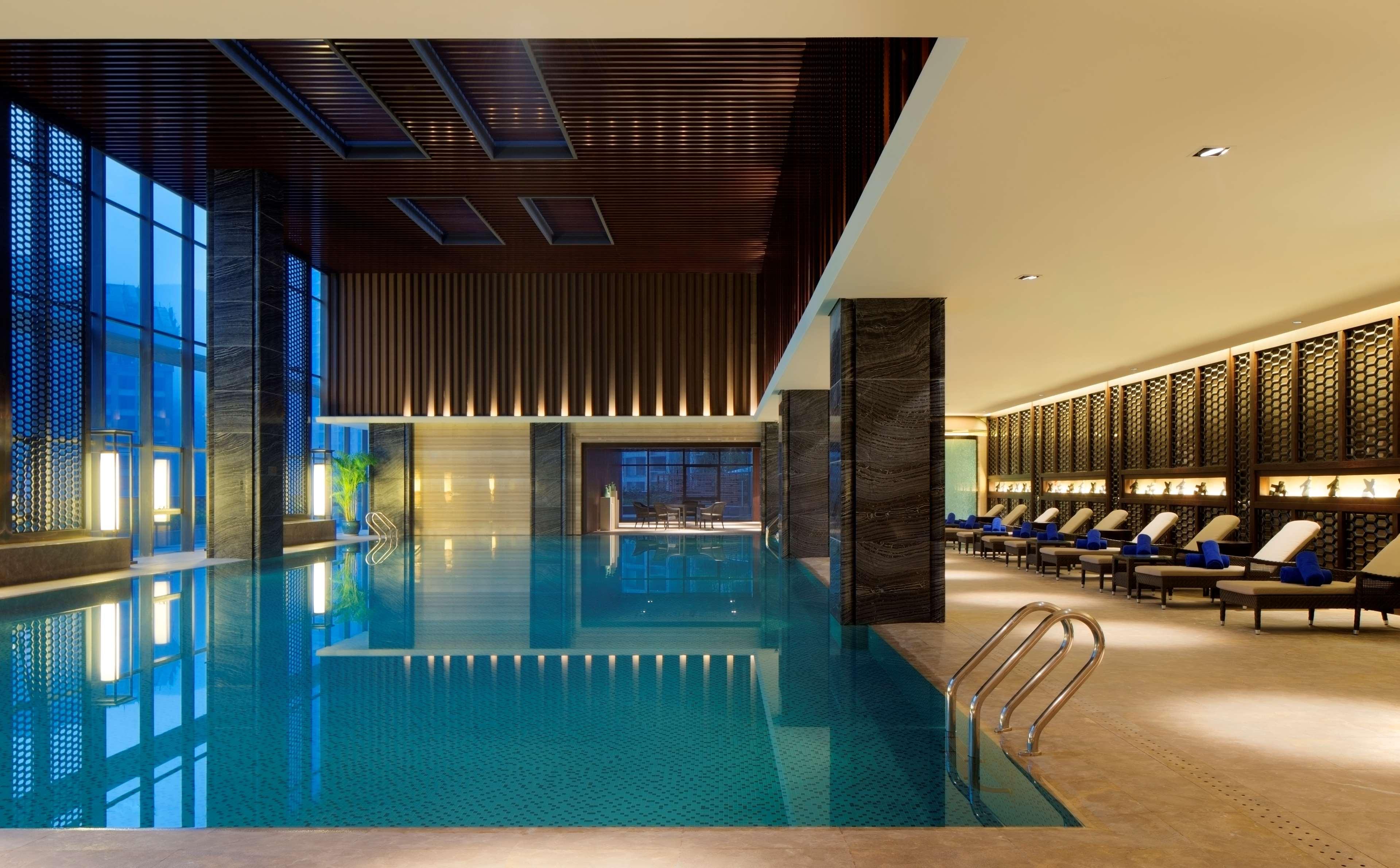 Chongqing Ronghui Grand Hotel Екстериор снимка