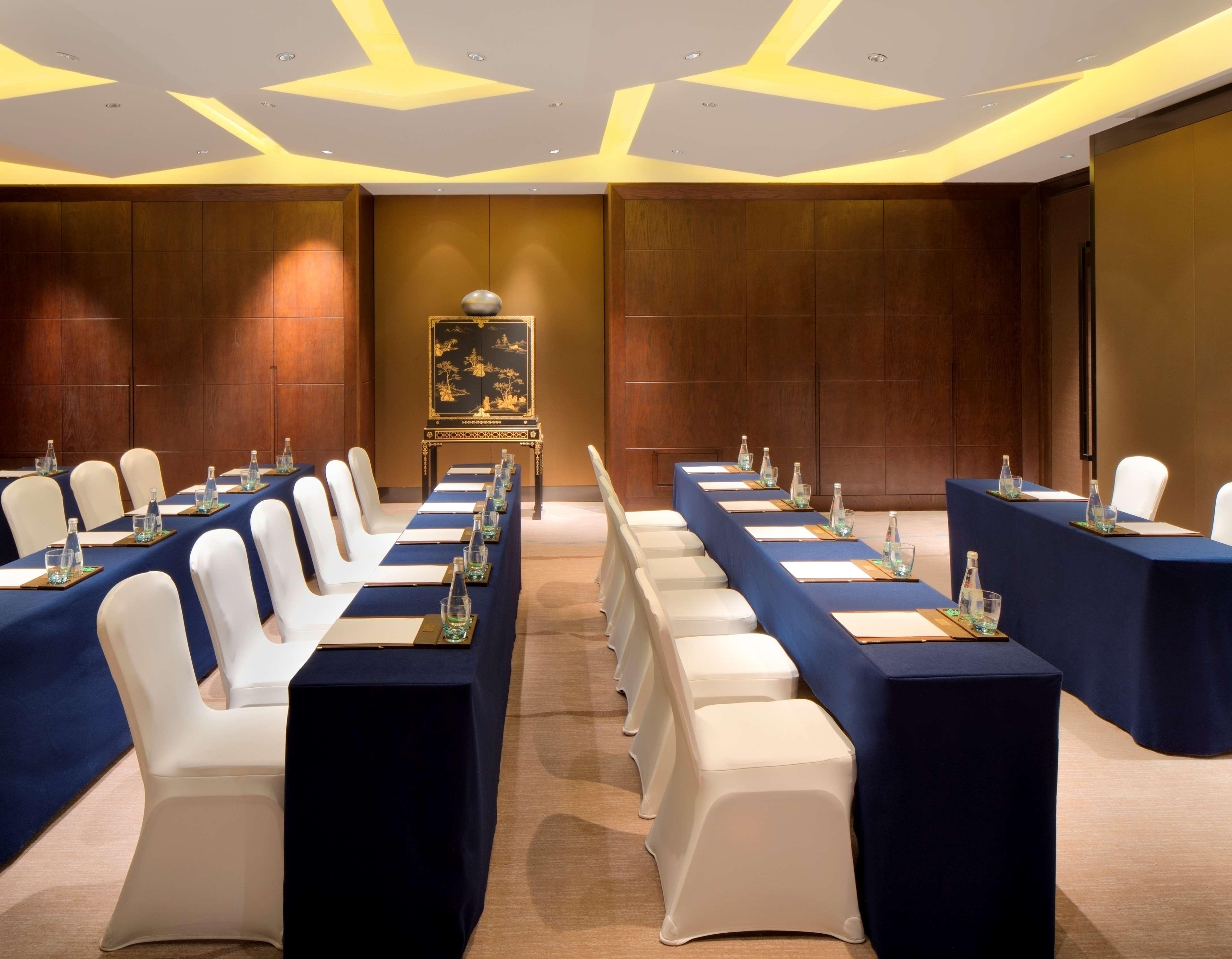 Chongqing Ronghui Grand Hotel Екстериор снимка