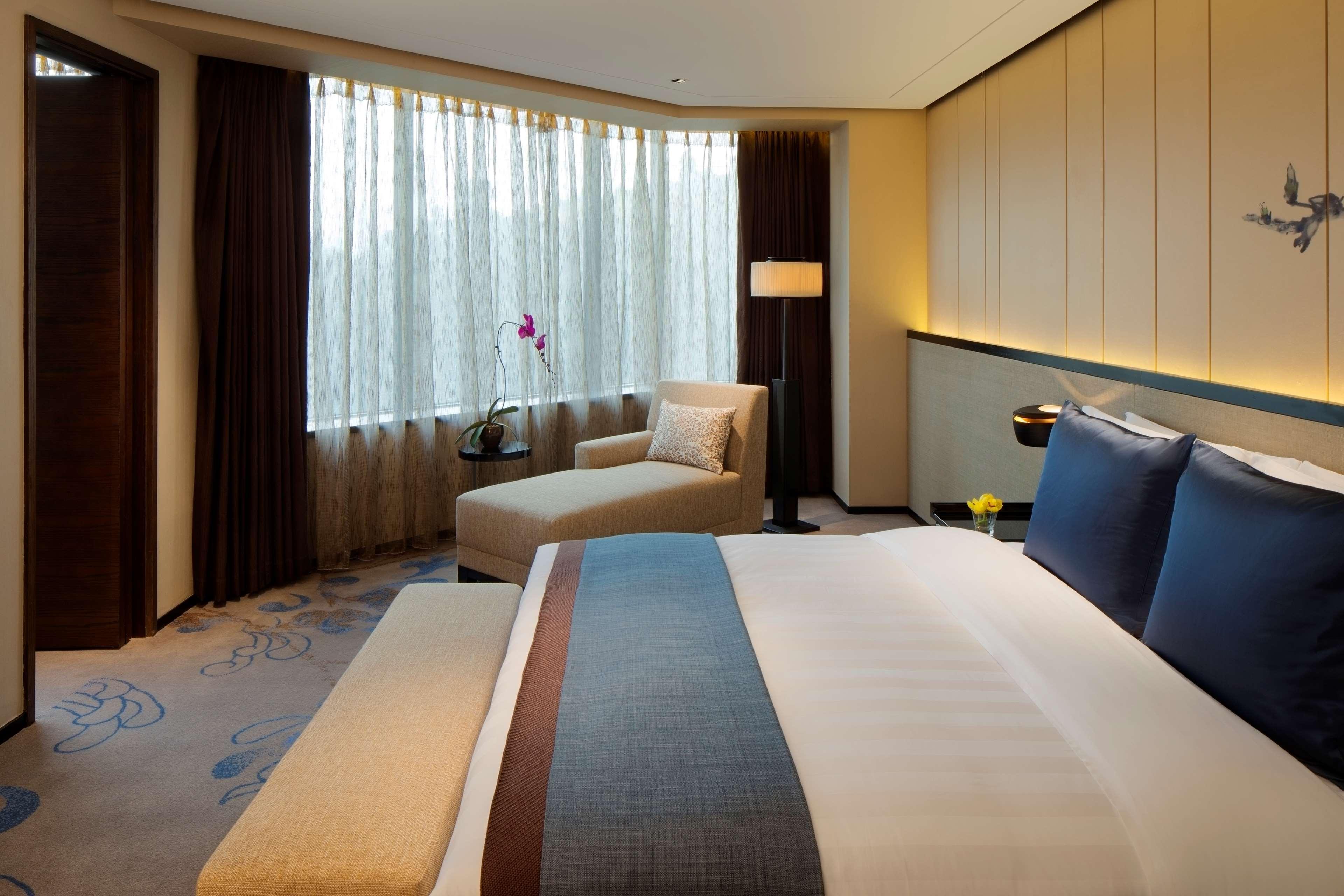 Chongqing Ronghui Grand Hotel Екстериор снимка