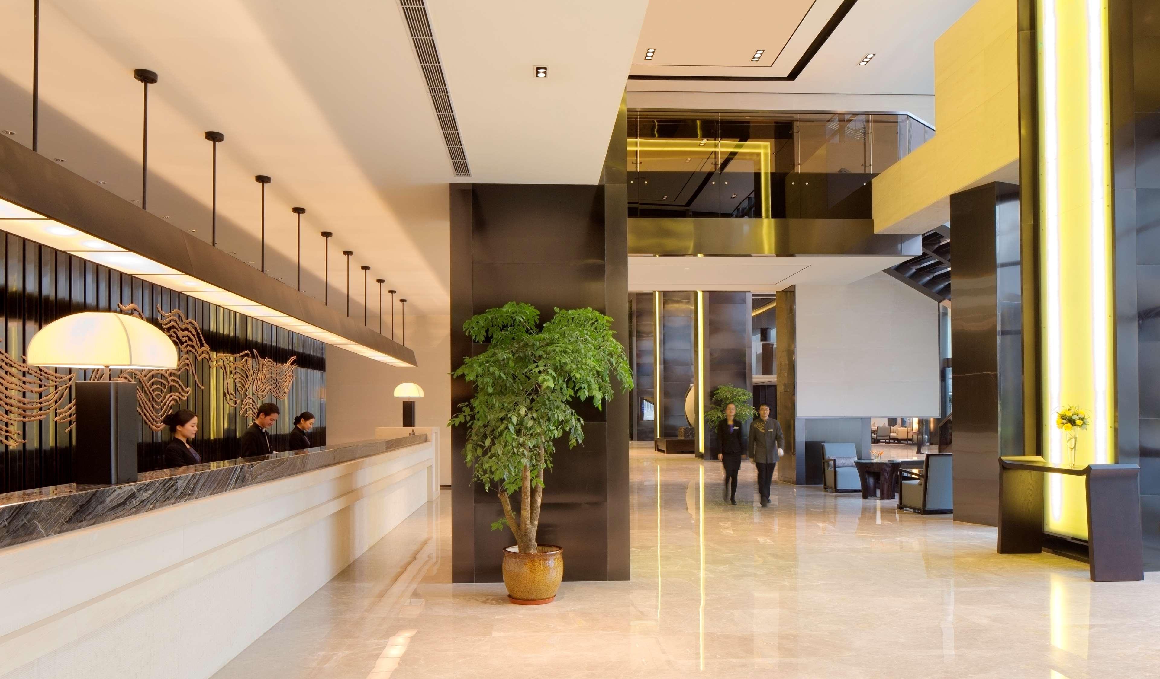 Chongqing Ronghui Grand Hotel Екстериор снимка