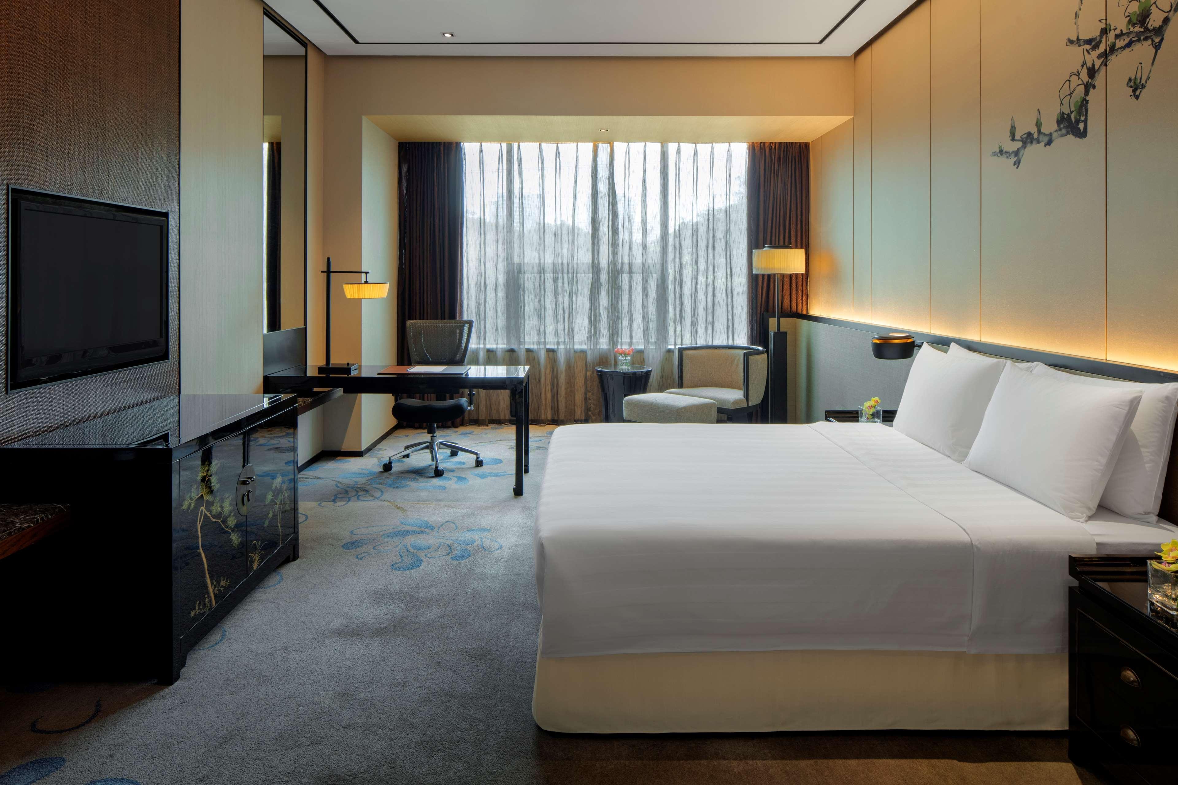 Chongqing Ronghui Grand Hotel Екстериор снимка