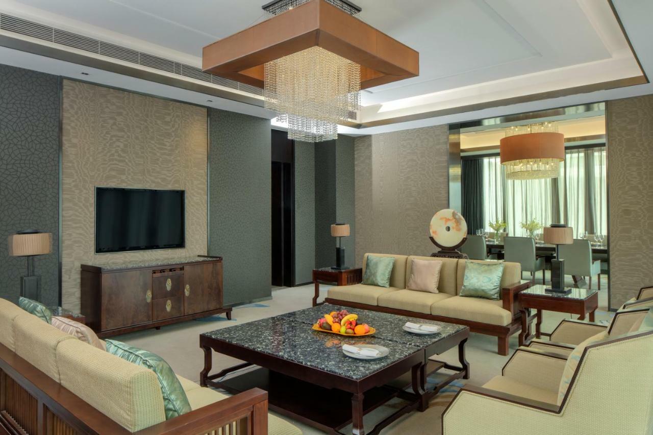 Chongqing Ronghui Grand Hotel Екстериор снимка