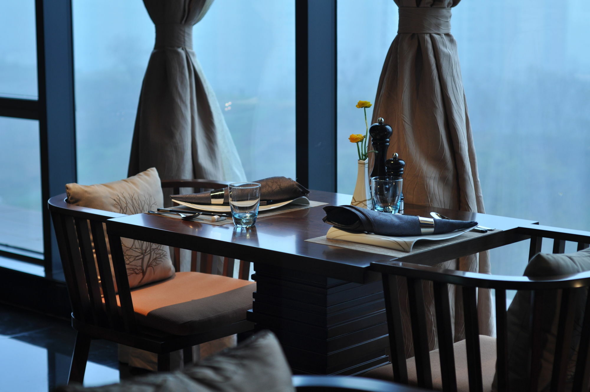 Chongqing Ronghui Grand Hotel Екстериор снимка