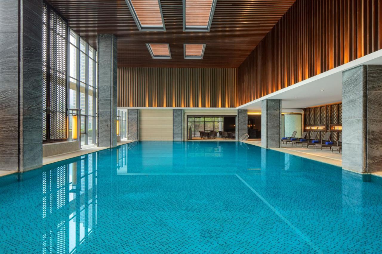 Chongqing Ronghui Grand Hotel Екстериор снимка